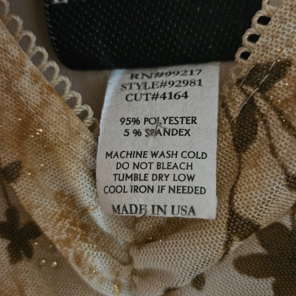 Fashion Bug Summer Floral Dress with gold sparkle dotted through out. SZ 18-20 - Picture 4 of 10